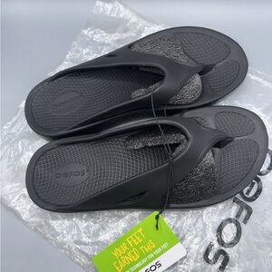 OOFOS OORIGINAL RECOVERY SANDAL MEN 8/ WOMEN 10 -Style 1000 BLACK - BLACK